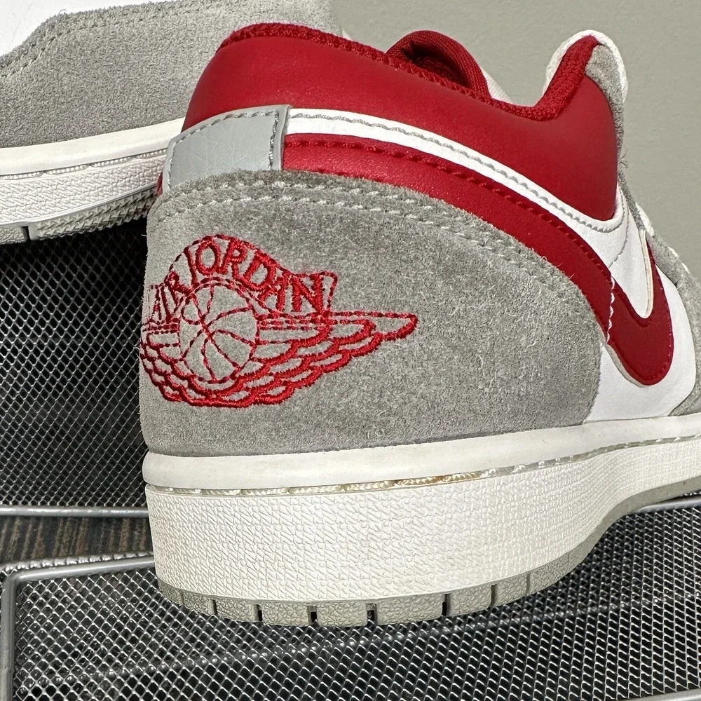 NIKE Air Jordan 1 Low SE Light Smoke Grey Gym Red Glitter Mens 8.5 Womens 10